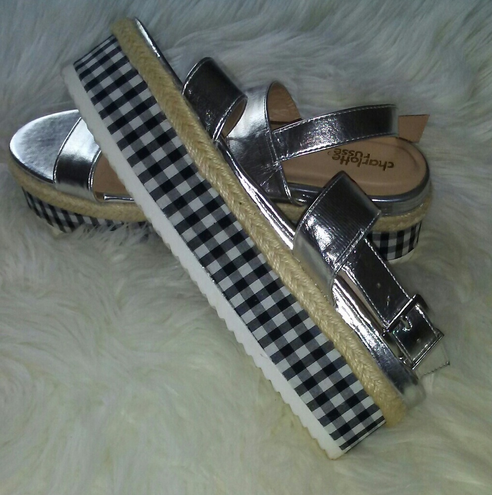 Silver platform sandals - Picture 2 of 2